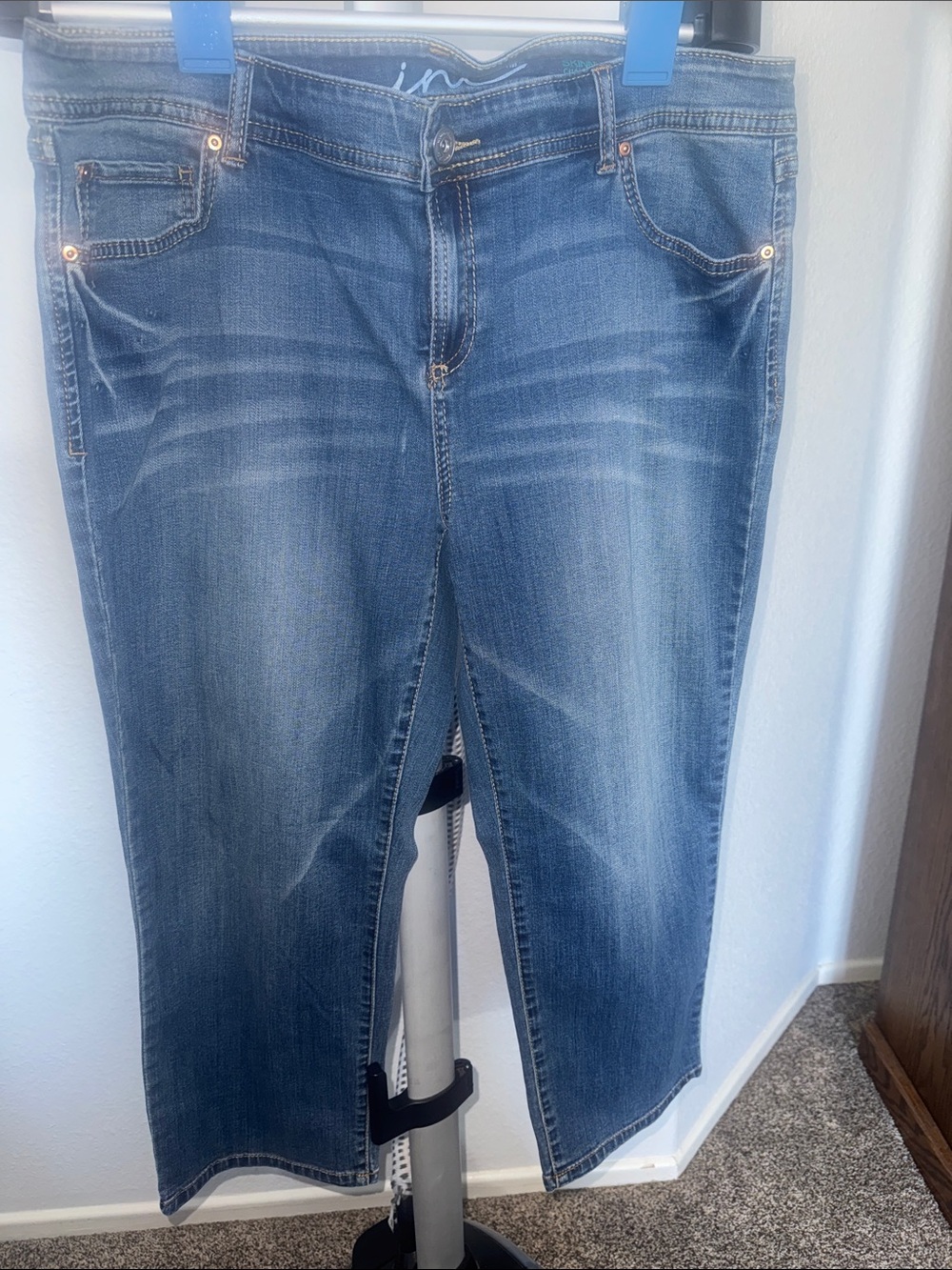 INC International Concepts Washed Blue Cropped Jeans